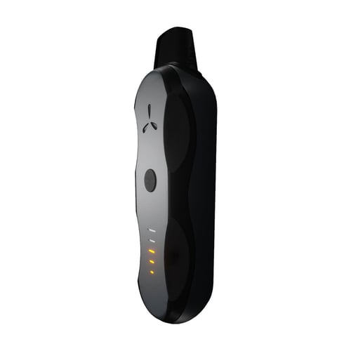 Perfil lateral delgado del AirVape XS Go en posición vertical, destacando su cuerpo ergonómico curvado.
