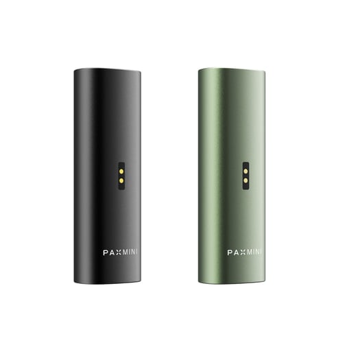 Vaporizadores New PAX Mini en colores Onyx y Greenstone, con puertos de carga en la parte trasera y el logotipo PAX Mini en la parte inferior del cuerpo de aluminio elegante.