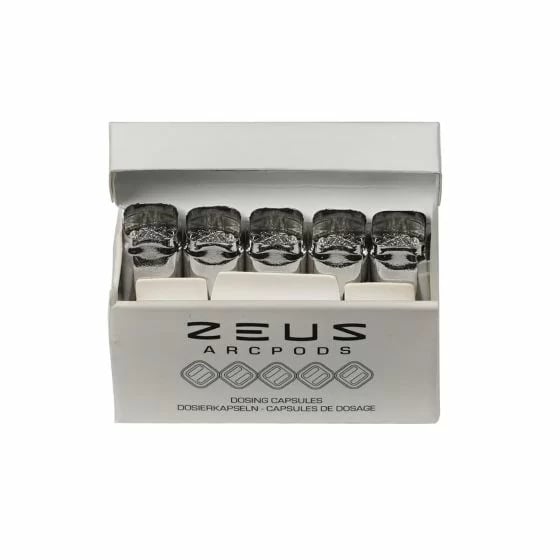 Caja de embalaje de Zeus WaxPods, en la que se muestran varios cartuchos cilíndricos plateados dispuestos en fila, con el logotipo «Zeus Arcpods» visible en la parte delantera.