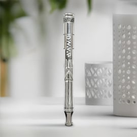 Vaporizador portátil DynaVap UniDyn para hierbas secas, de color acero, fabricado con titanio y acero inoxidable de primera calidad, con un diseño ergonómico, activación térmica eficiente y vaporización sin batería para disfrutar de sesiones de cannabis s