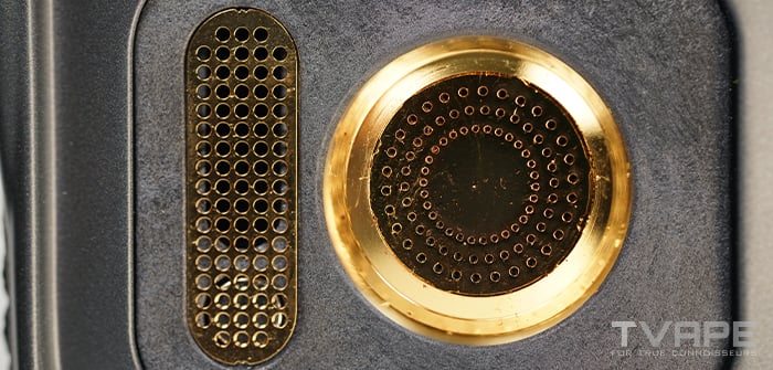 Vaporizador de hierbas secas AirVape Legacy Pro 2: foto en primer plano de la cámara chapada en oro de 24 quilates.