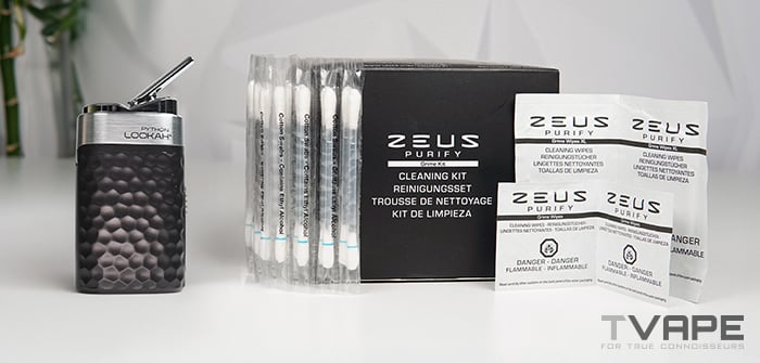 El vaporizador de concentrados Lookah Python se muestra con el kit de limpieza Zeus Purify.