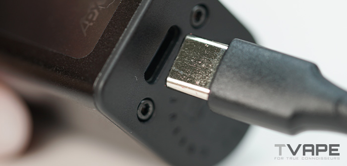 Carga USB-C del Pulsar APX Wax V3
