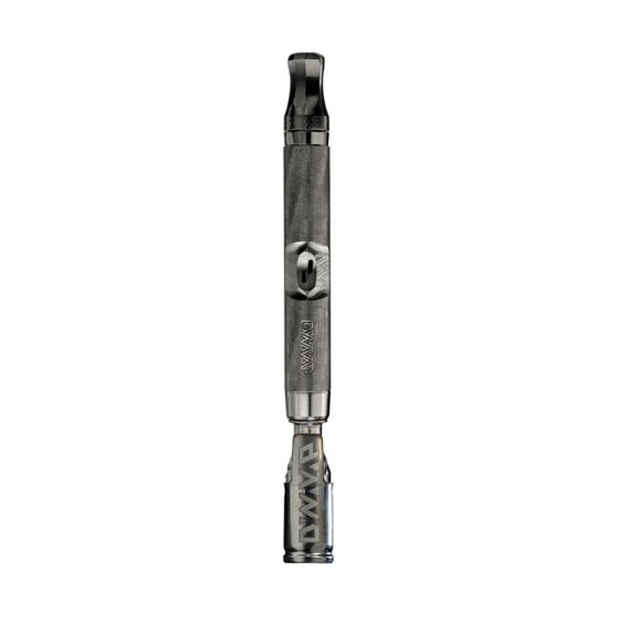 Vaporizador DynaVap M7 XL de color acero, fabricado en acero inoxidable de grado médico, diseñado para la vaporización portátil de hierbas secas, con un agarre ergonómico y una estructura resistente.