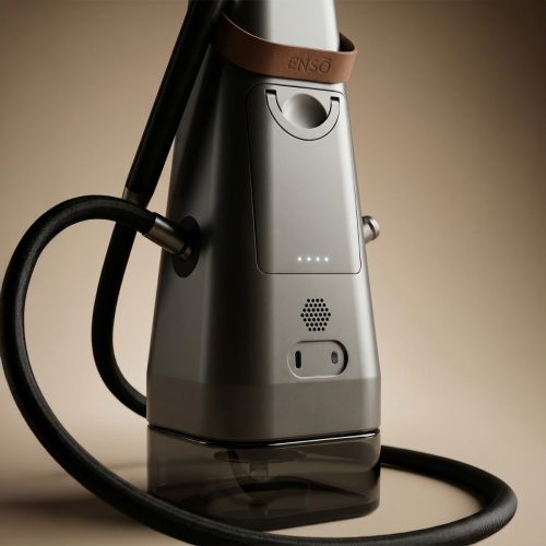 AirVape Enso Shisha 2026 con la manguera de vapor de 1,5 m conectada y enrollada alrededor de la base